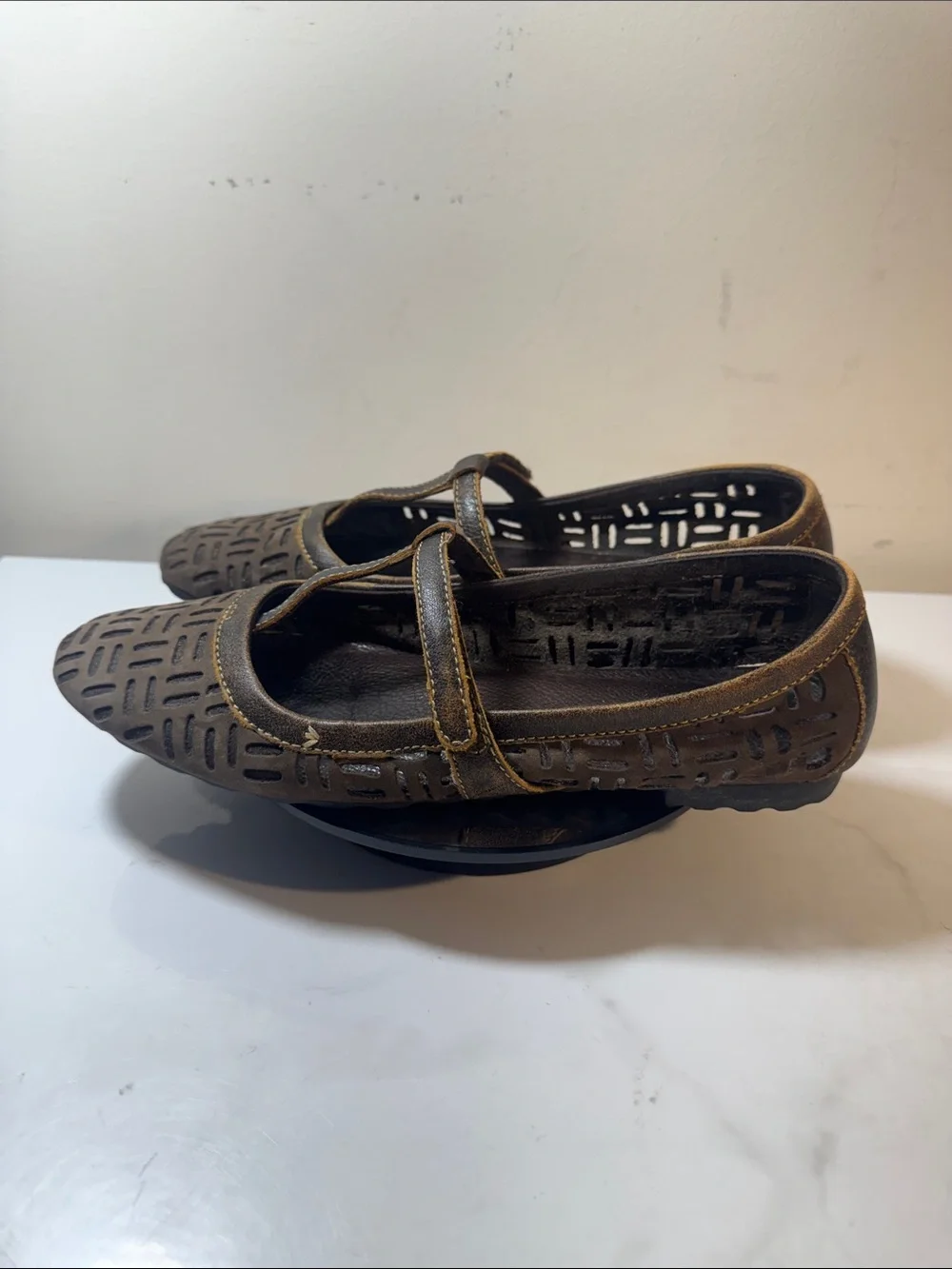 🚫SOLD🚫Timberland Brown Laser-Cut Mary Jane Flats - Women’s Size 8W - Picture 5 of 10